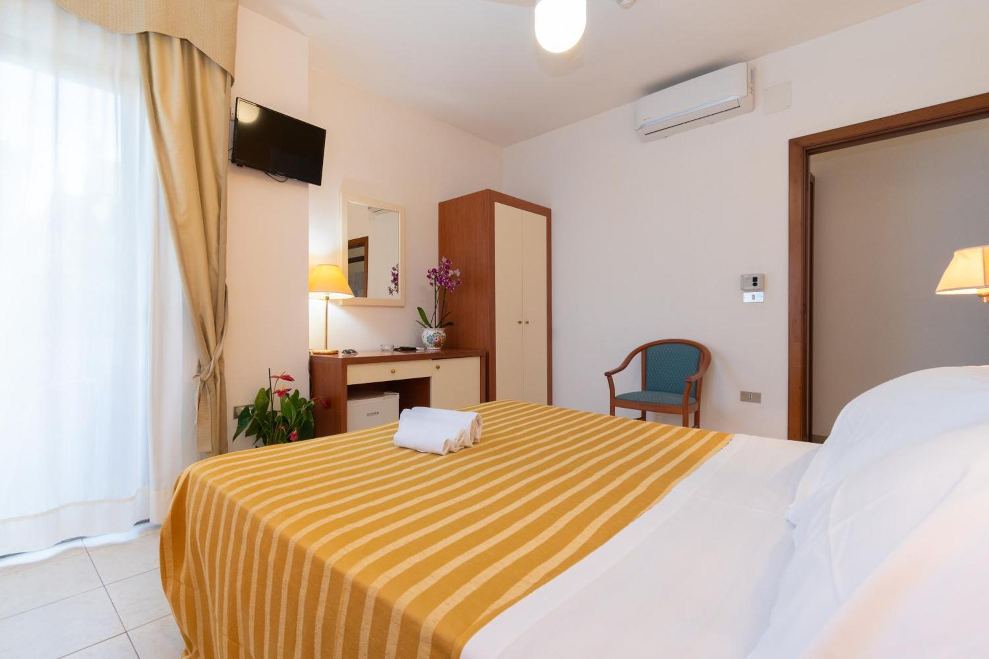 Hotel Galf Martinsicuro Esterno foto